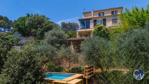 Belle Villa au calme avec Superbe vue — 4-Star Luxury Hotel in Bagnols-Sur-Ceze, France