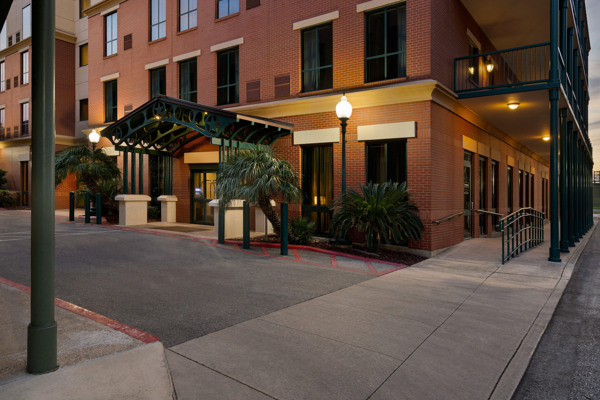 Staybridge Suites San Antonio Downtown Conv Ctr an IHG Hotel - photo 15