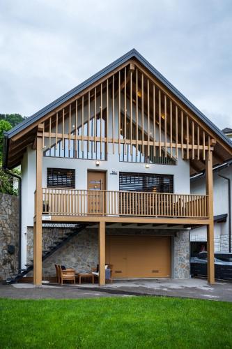 Cozy House Claudia 21613600 — Zirovnica