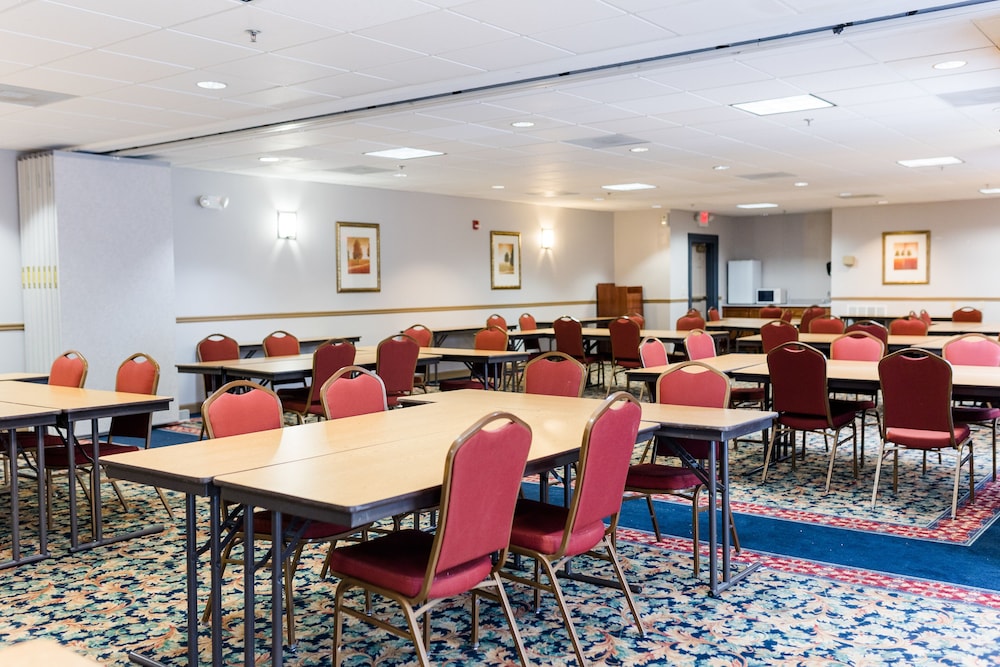 Country Inn & Suites by Radisson Helen GA - photo 57