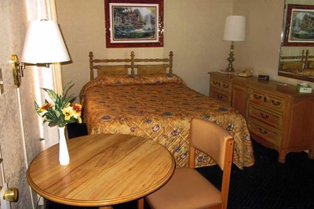Color Country Motel - photo 4