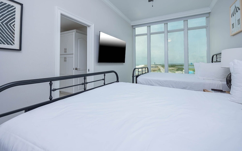 Phoenix Gulf Towers 901 4 Bedroom Condo - photo 12