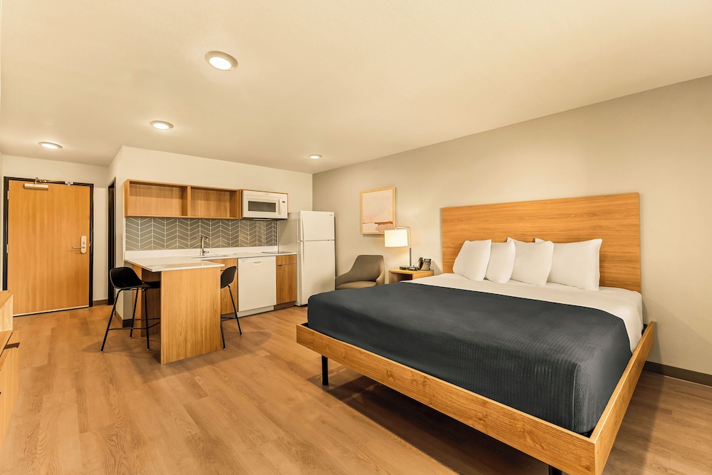 LivAway Suites SLC West Jordan - photo 7