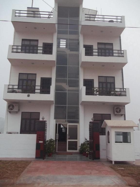 Queens Apartments