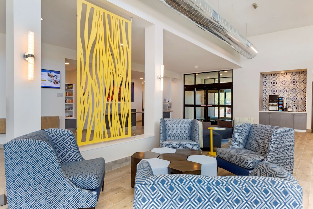 Best Western Plus Executive Residency Phoenix North Happy Valley - photo 73