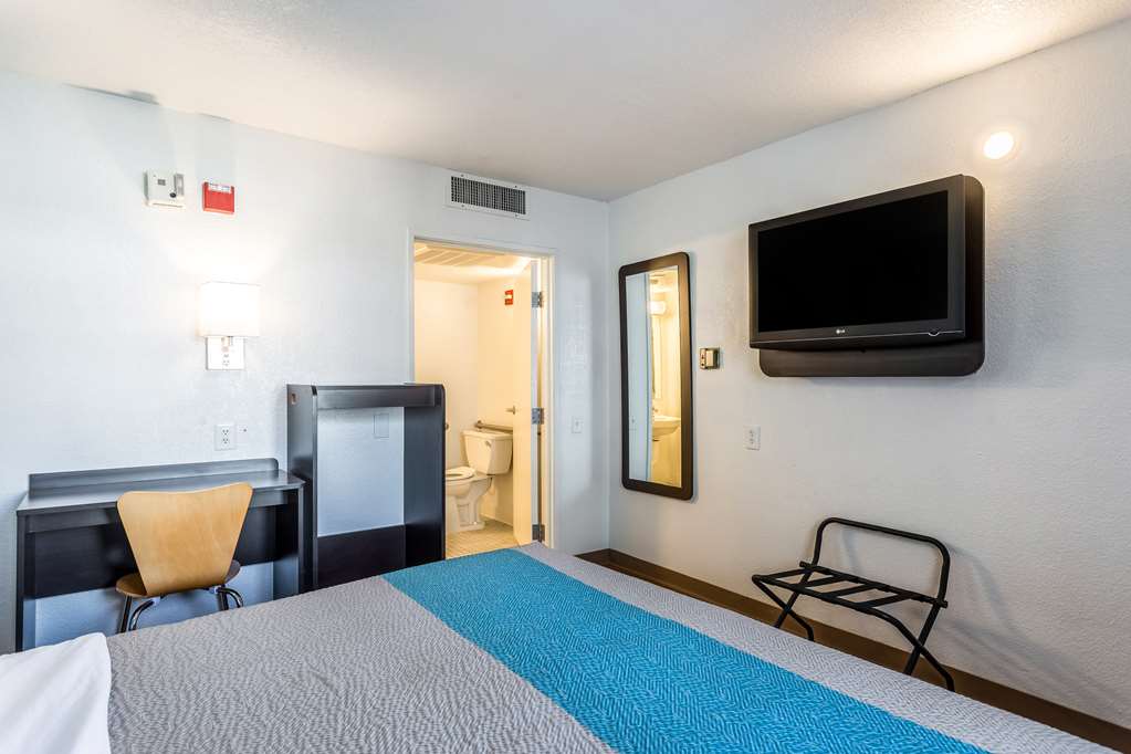 Motel 6 Blythe CA - photo 17