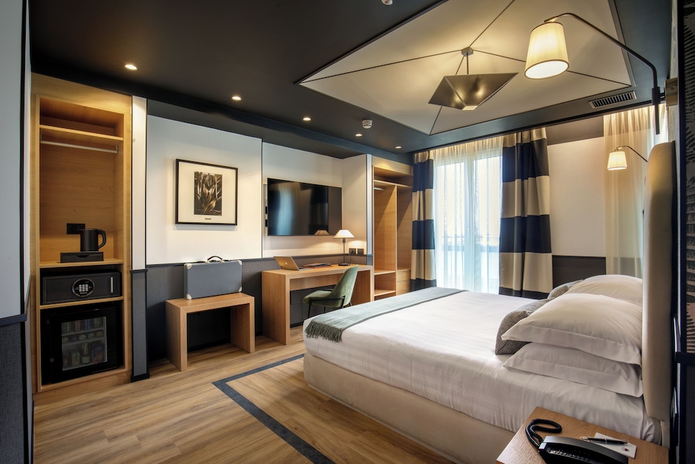 The Fourth Dimension by Domidea - last minute hotel in Rome