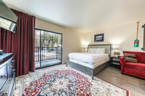 Charming Queen Studio Deluxe w Balcony #233 at Donner Lake Village in Truckee, United States