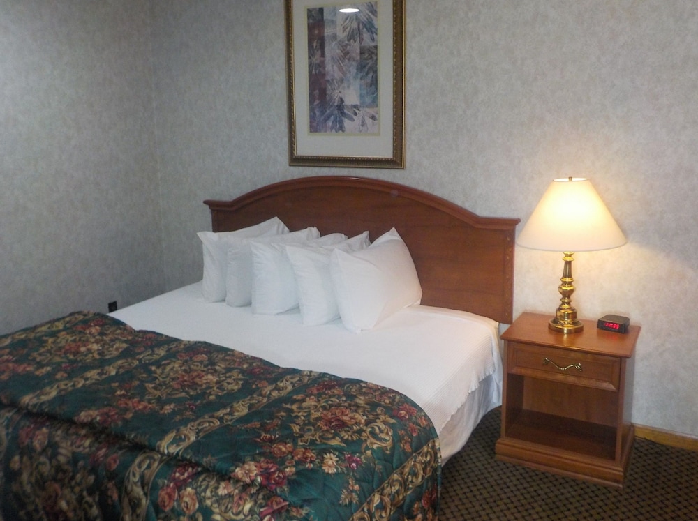 Indian Hills Inn & RV Park - photo 11