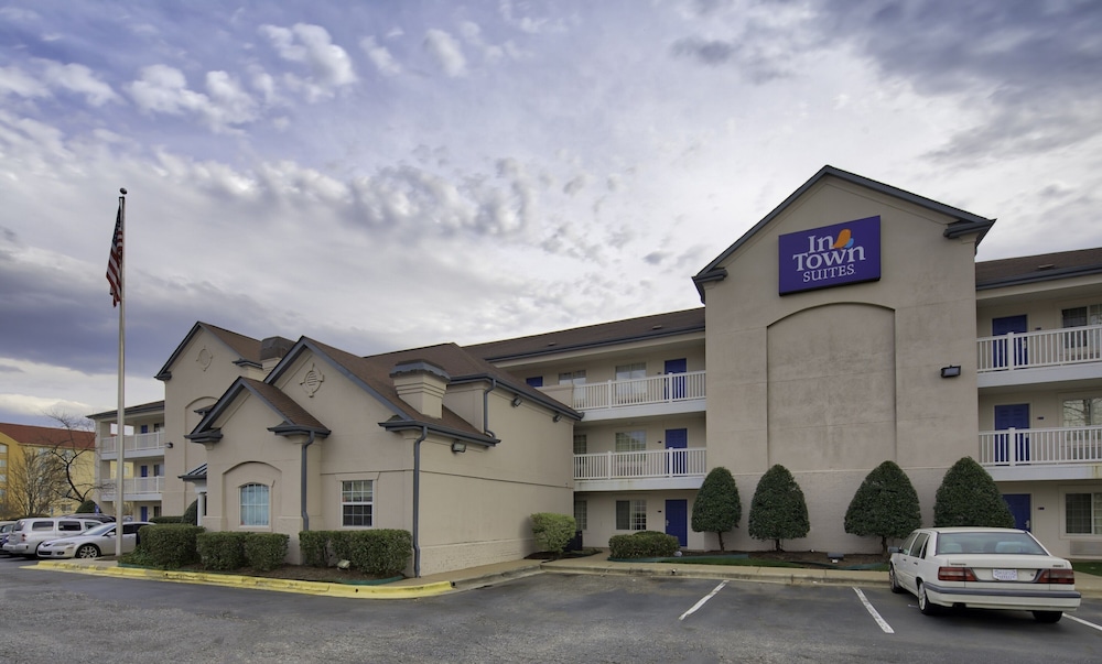 InTown Suites Extended Stay Greensboro NC Lanada Rd - photo 29