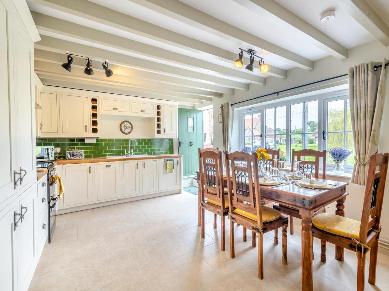 Seascape Cottage — Fakenham — photo 4