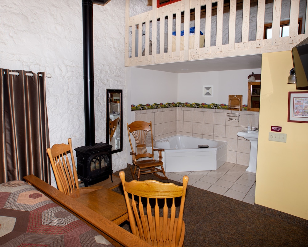 Stone Mill Hotel & Suites - photo 91