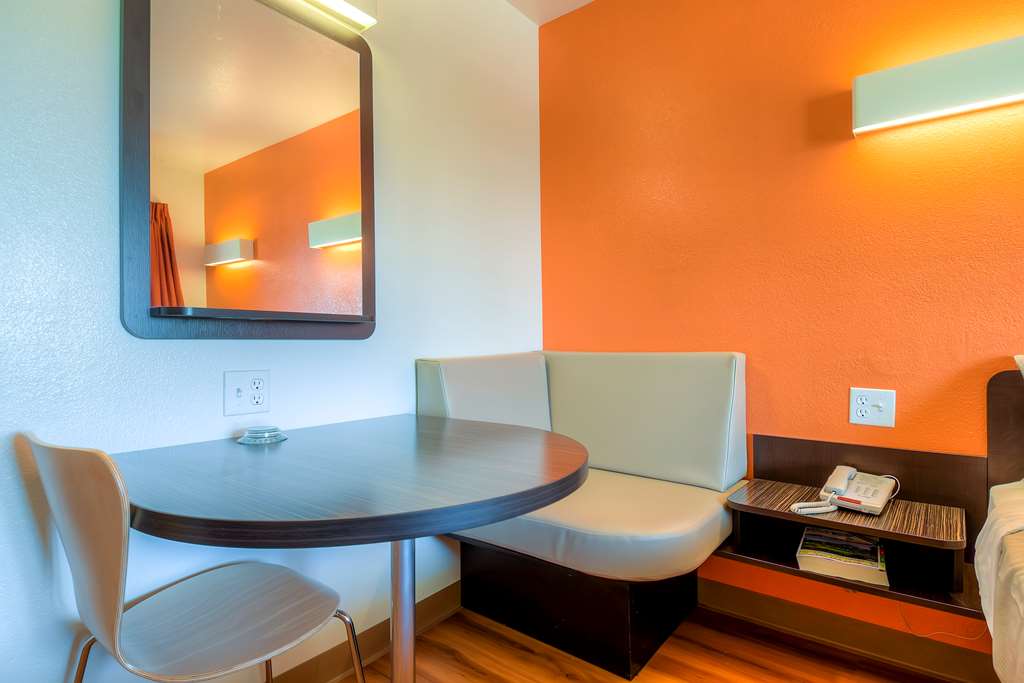 Motel 6 Palm Springs CA Downtown - photo 18