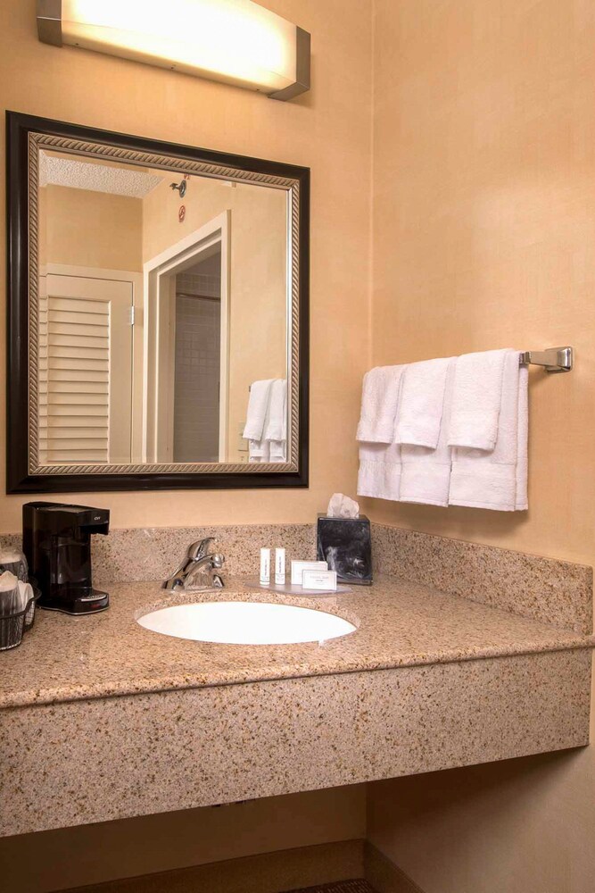 Courtyard by Marriott Rockville - photo 5