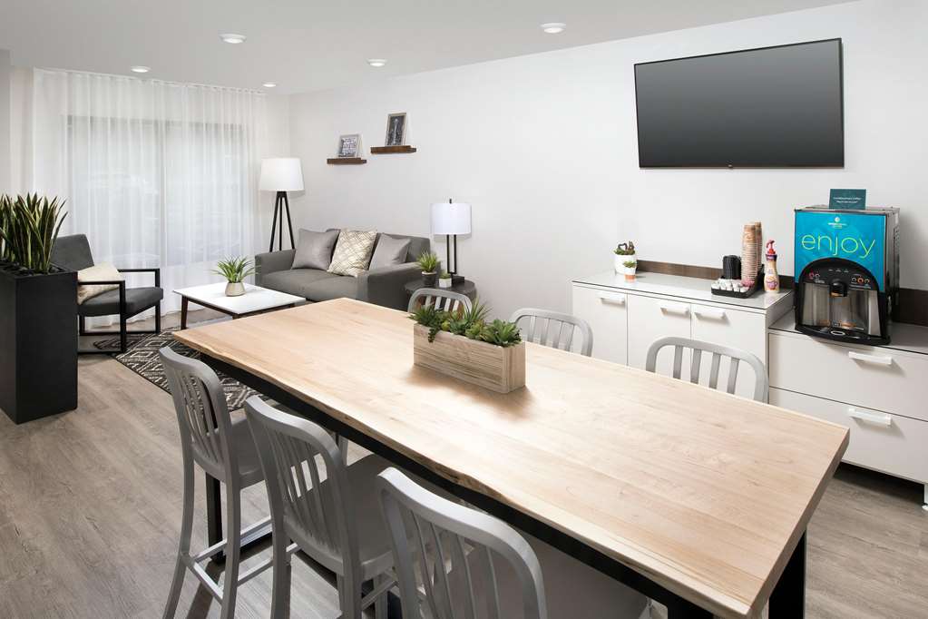 WoodSpring Suites Seattle Redmond - photo 5