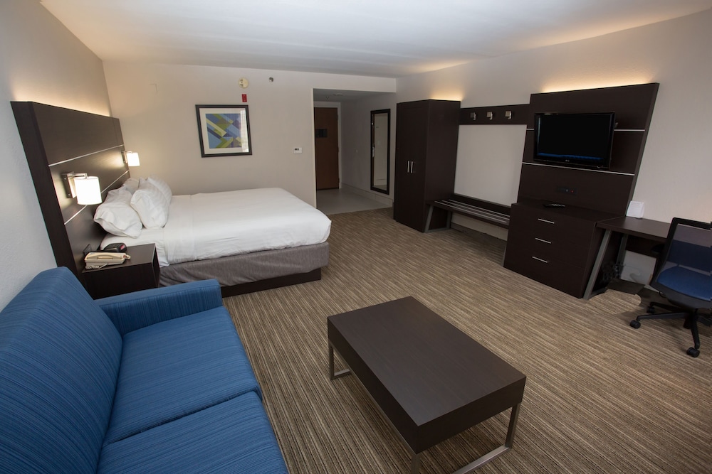 Holiday Inn Express Wilmington by IHG - photo 27