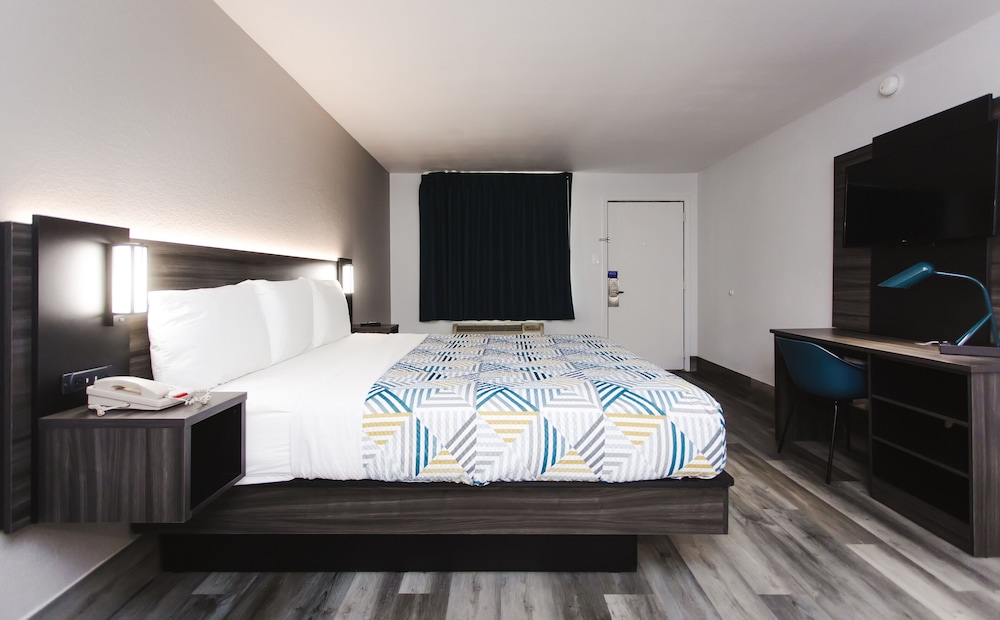 Studio 6 Houston TX Medical Center NRG Stadium - photo 7