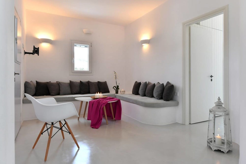 Agia Irene Villa Katoikia Dimitri Paros — 4-Star Luxury Hotel in Paros, Greece