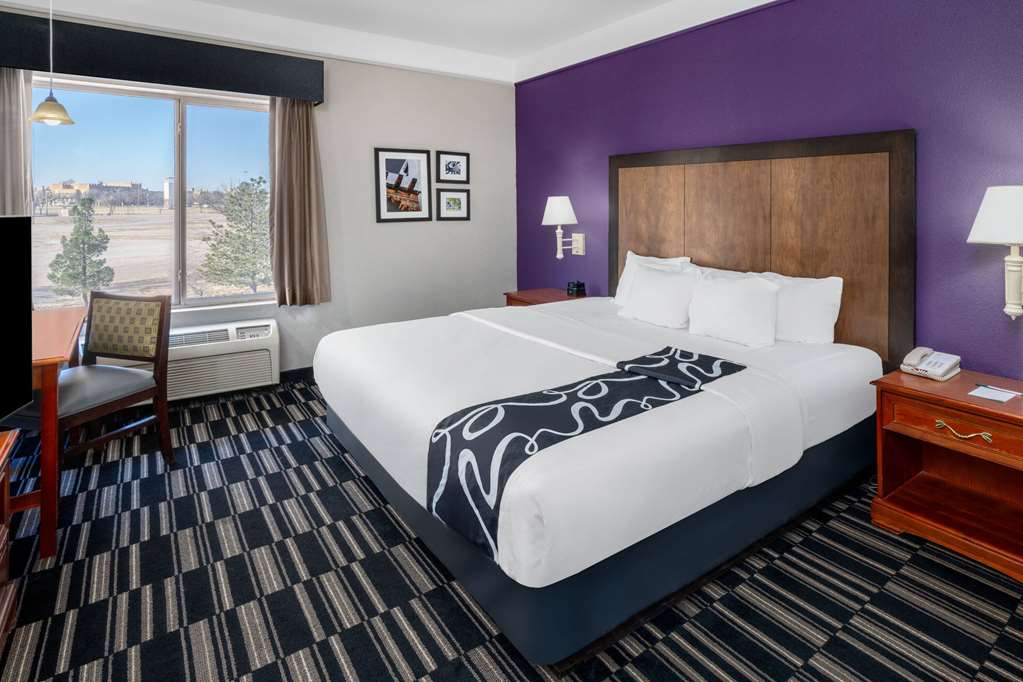 La Quinta Inn & Suites by Wyndham Roswell - photo 22
