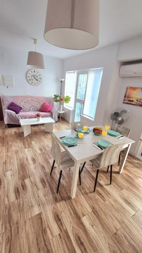Piso Segunda Linea De Playa — Fuengirola