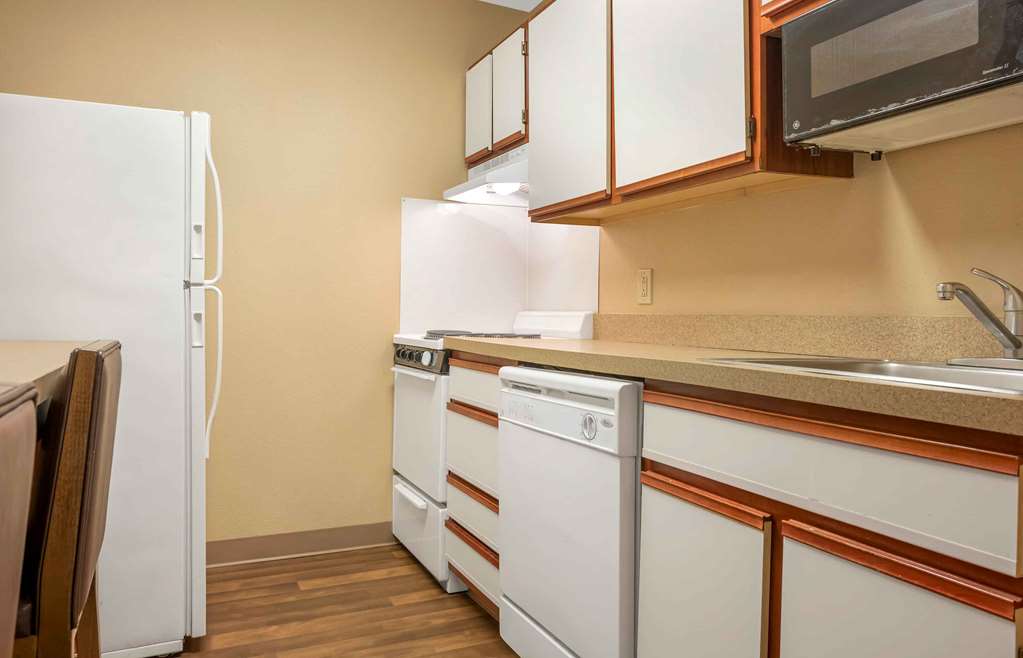 Extended Stay America Suites Pittsburgh Airport - photo 19
