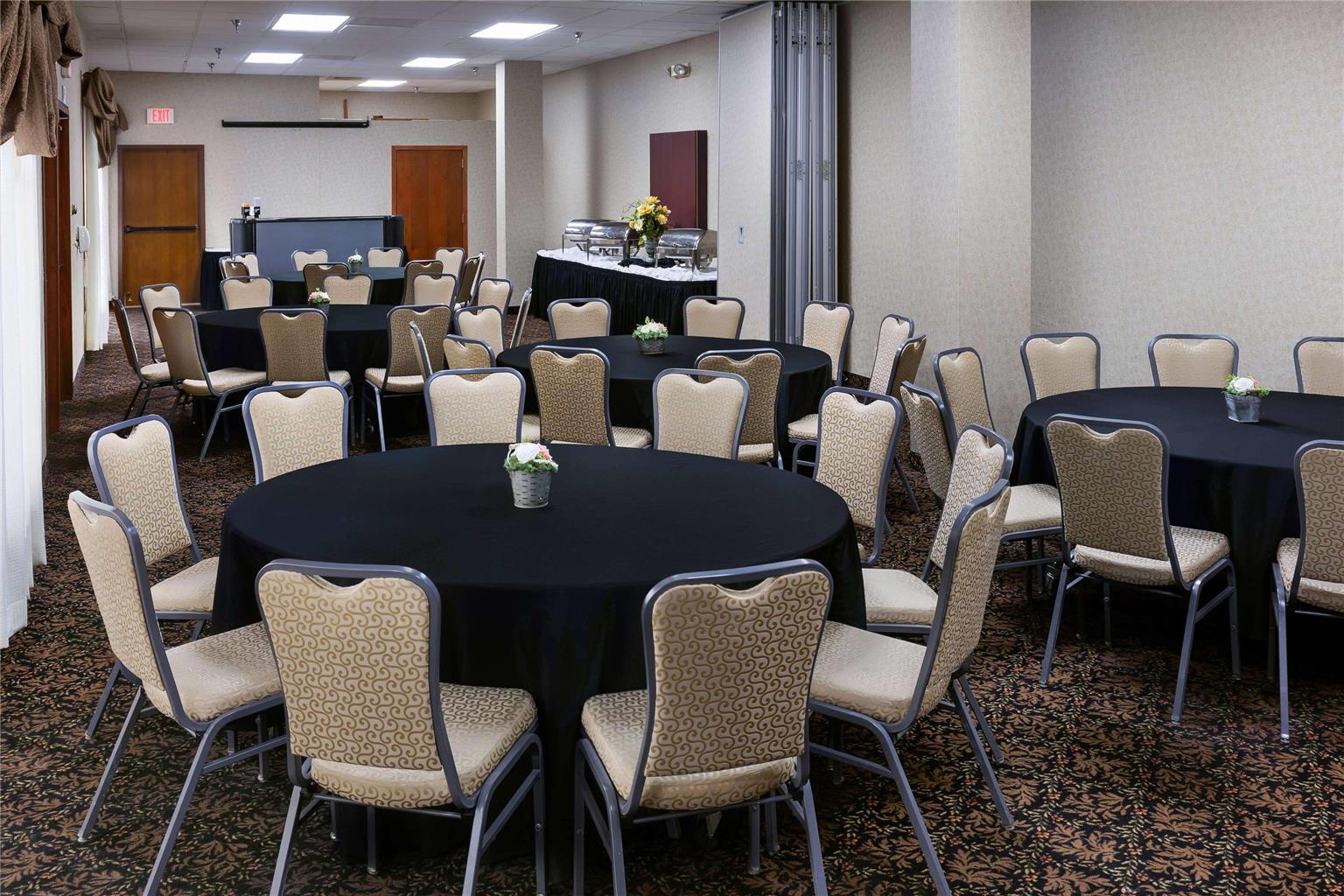 Radisson Hotel Bismarck - photo 13