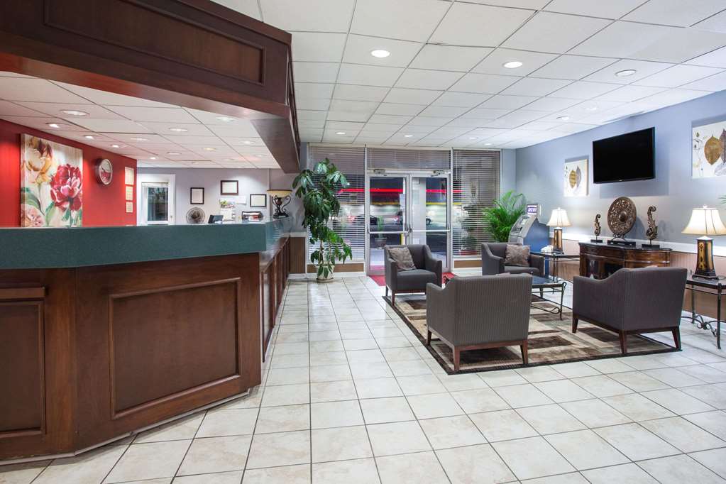 Ramada by Wyndham & Suites Warner Robins - photo 2