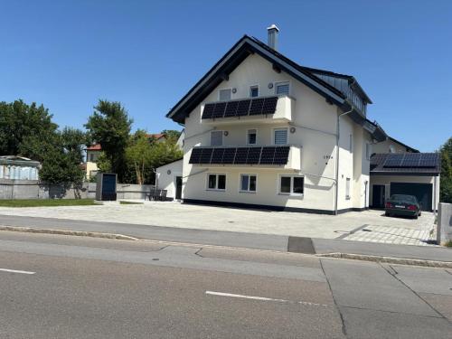 Boardinghaus Koucha Wohnen auf Zeit — hotel in Neuburg An Der Donau