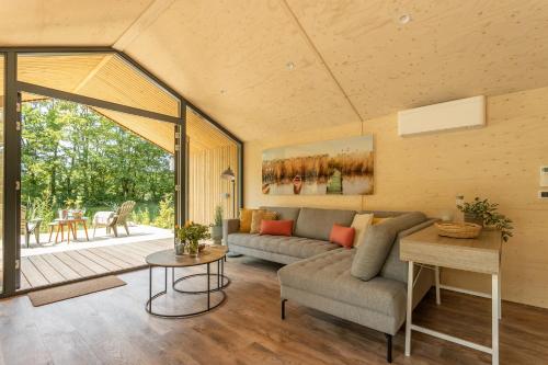 NEW Hello Zeeland Watervliet Oyster Lodge — 4-Star Luxury Hotel in Wissenkerke, Netherlands