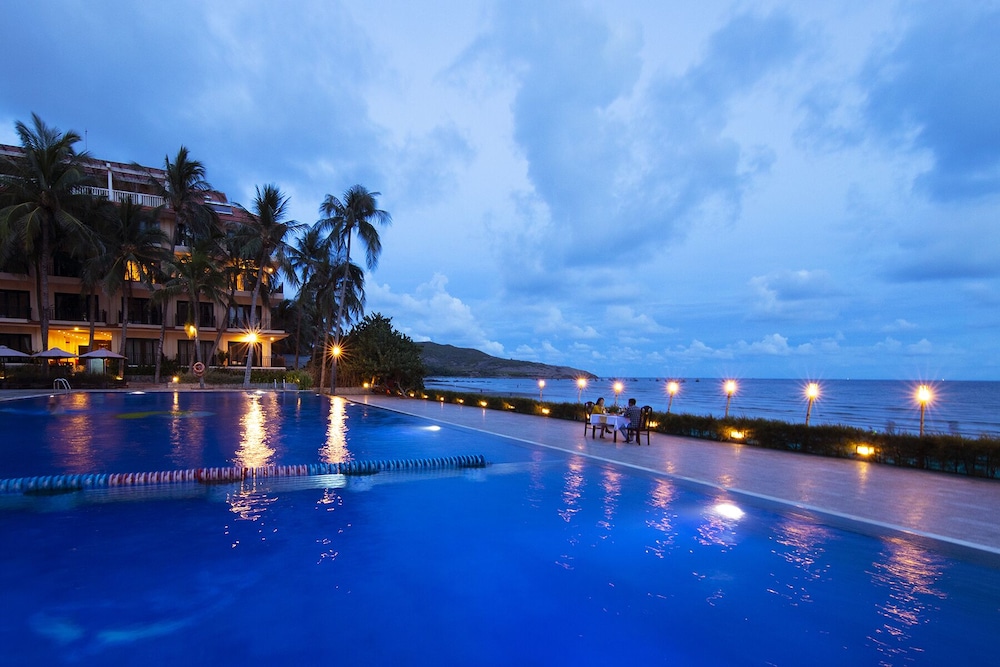 Hon Rom Central Beach resort - last minute hotel in Phan Thiet