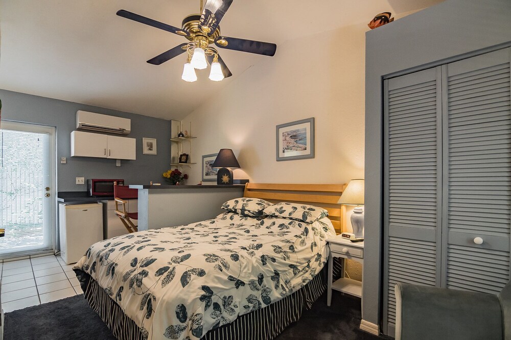 Whispers Resort By Affordable Beach Condos - photo 6