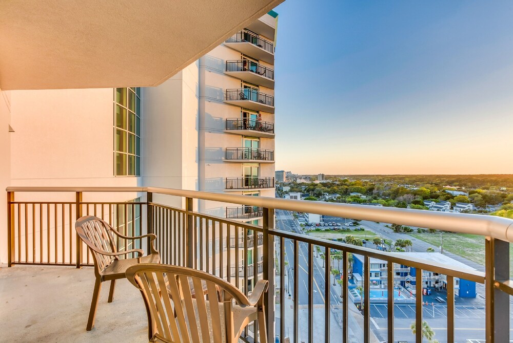 1BR Condo in Bayview Resort - photo 10