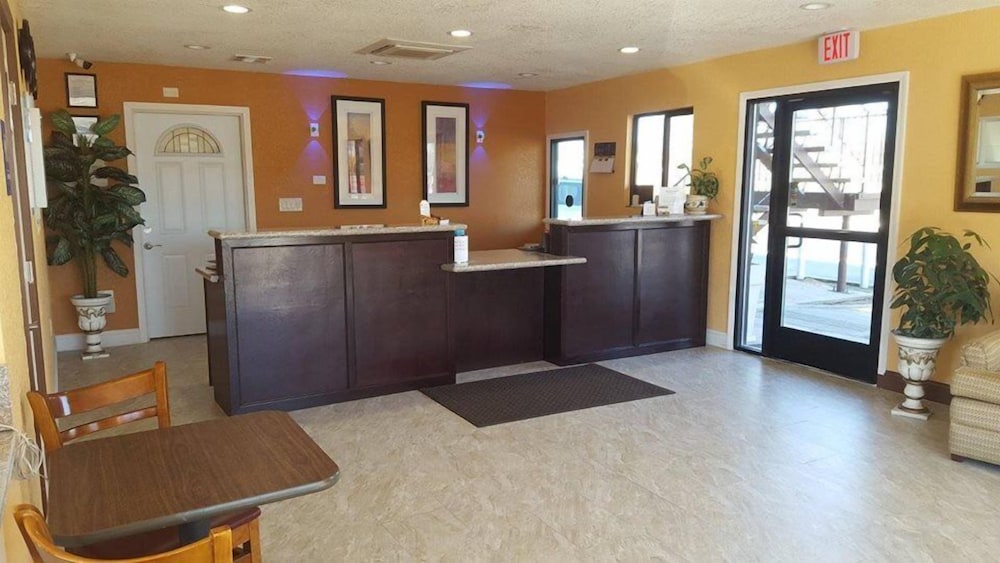 Best Economy Inn n Suites - photo 30