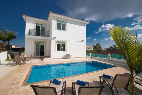 Halle Villa — 4-Star Luxury Hotel in Protaras, Cyprus