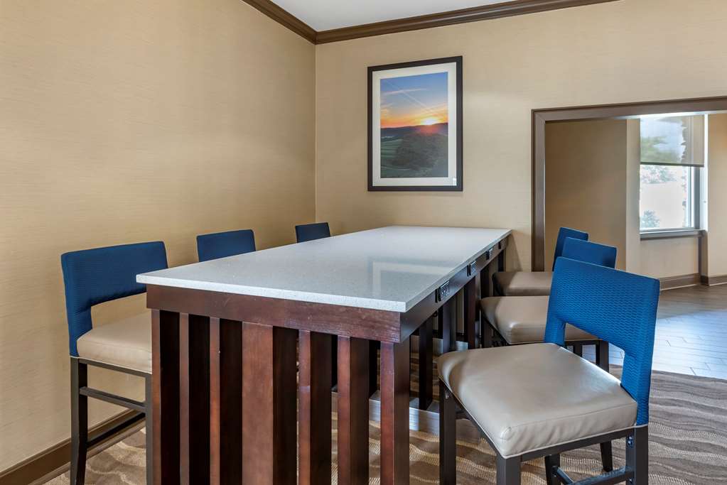 Comfort Inn Lancaster County North - photo 30