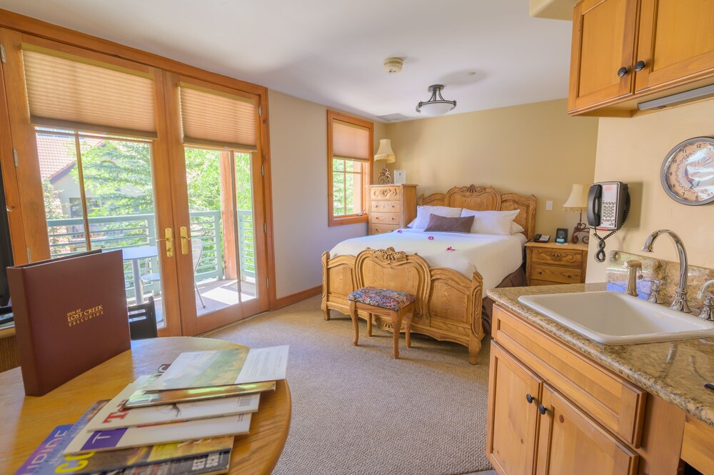 Inn at Lost Creek - photo 19