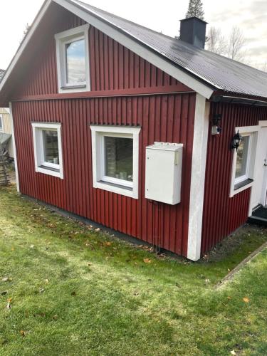 Gävle hel Lägenhet Stuga i 2 plan 28 m2 Centrum 3 Furuvik 9 in Gaevle, Sweden