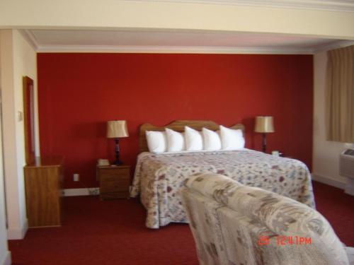 Tonopah Station Hotel - photo 8
