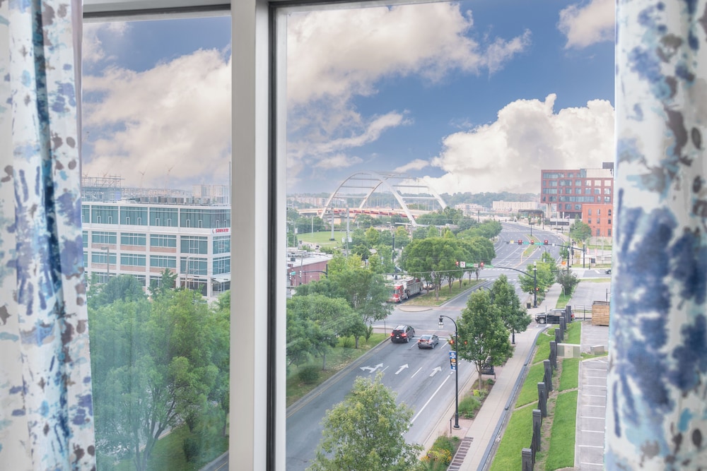 Hilton Garden Inn Nashville Downtown Convention Center - photo 21