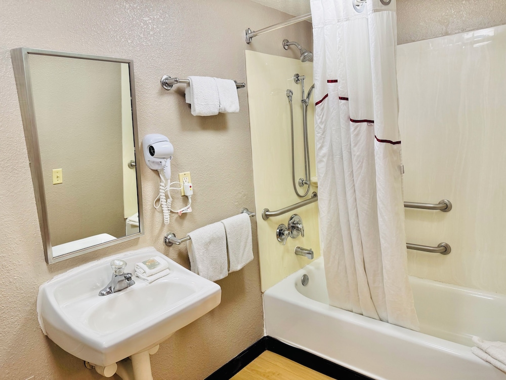 Red Roof Inn Milford New Haven - photo 42