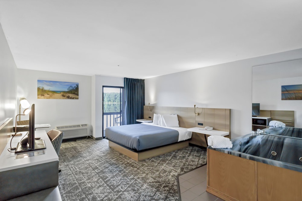 Waterbird Lakeside Inn - photo 18