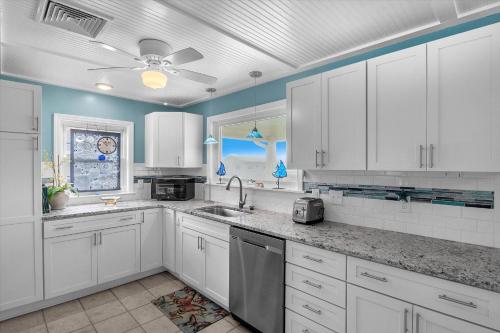 Allegra by Oak Island Accommodations - photo 31