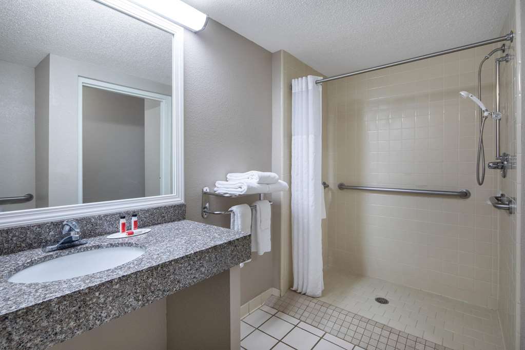 Baymont Inn and Suites Douglasville Atlanta - photo 10