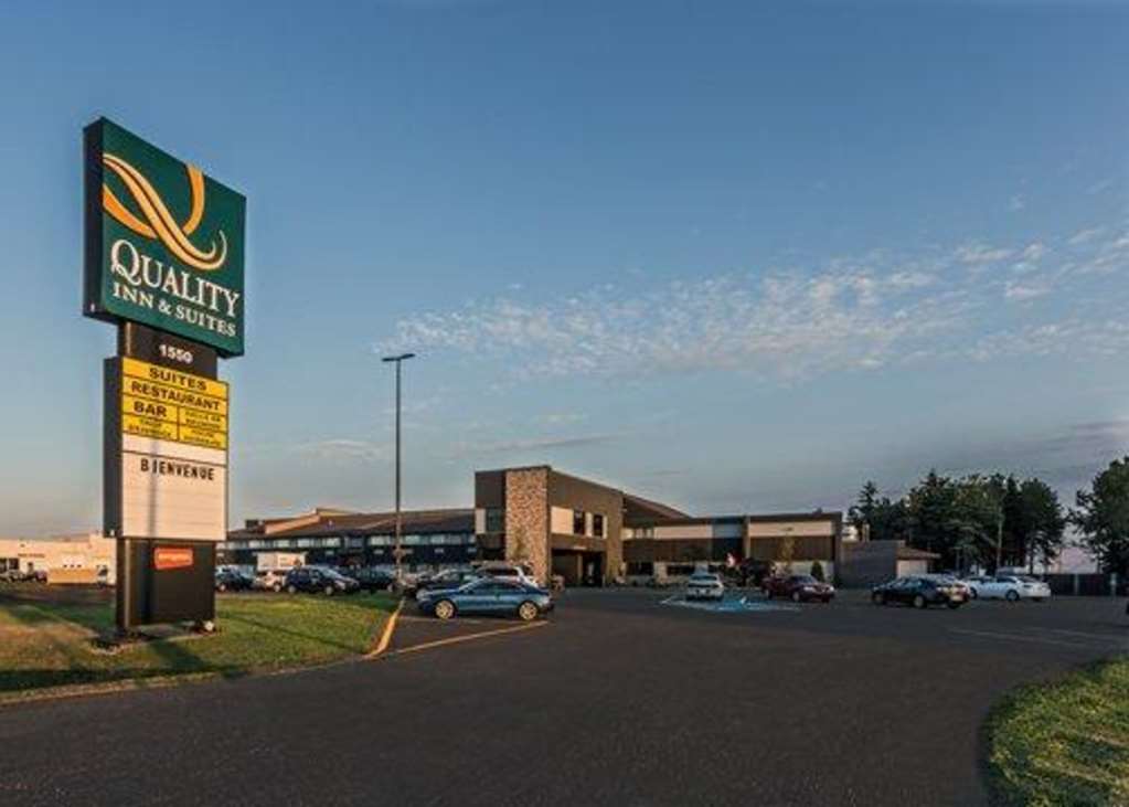 Quality Inn & Suites - carbon neutral hotel in Matane