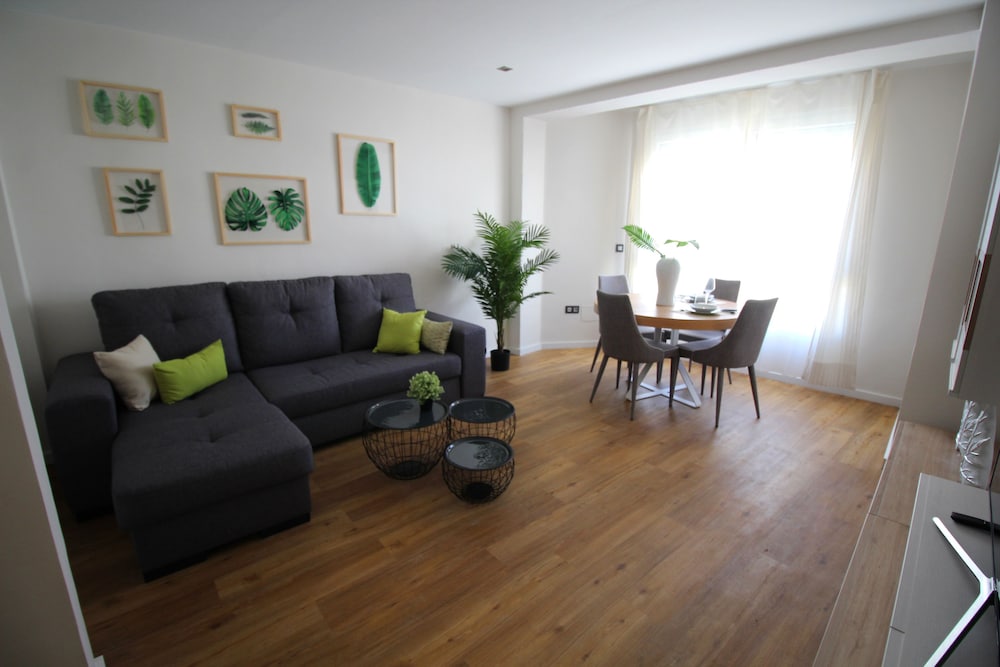 Rueda López Espléndido apartamento de lujo — 4-Star Luxury Hotel in Almeria, Spain
