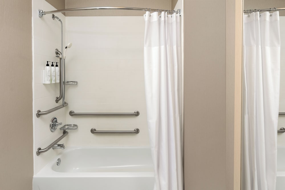 SpringHill Suites by Marriott Roseville - photo 16
