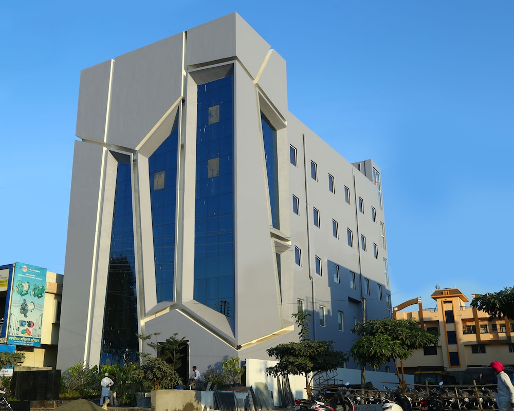 Hotel Piyush Inn - carbon neutral hotel in Beed
