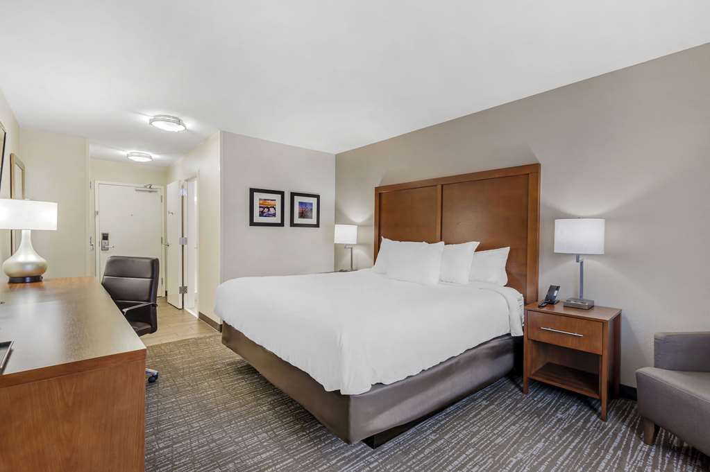 Comfort Inn & Suites Brunswick I 95 - photo 14