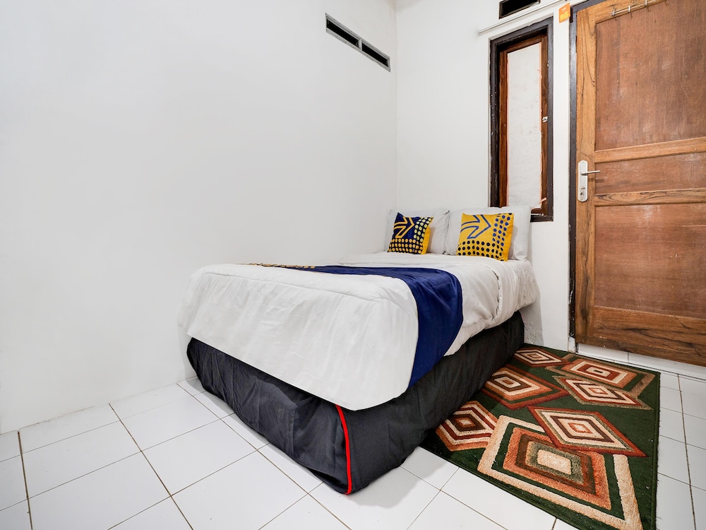 Spot On 91775 Pondok 14 Syariah