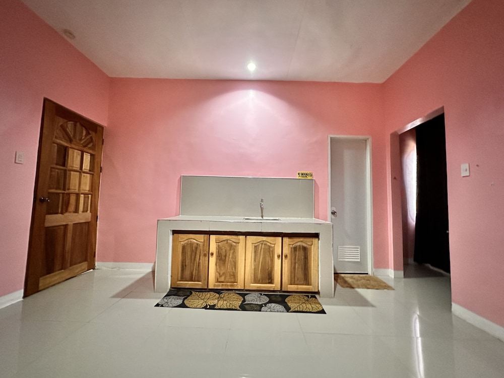 Rozay Travellers Inn — Kabankalan — photo 4